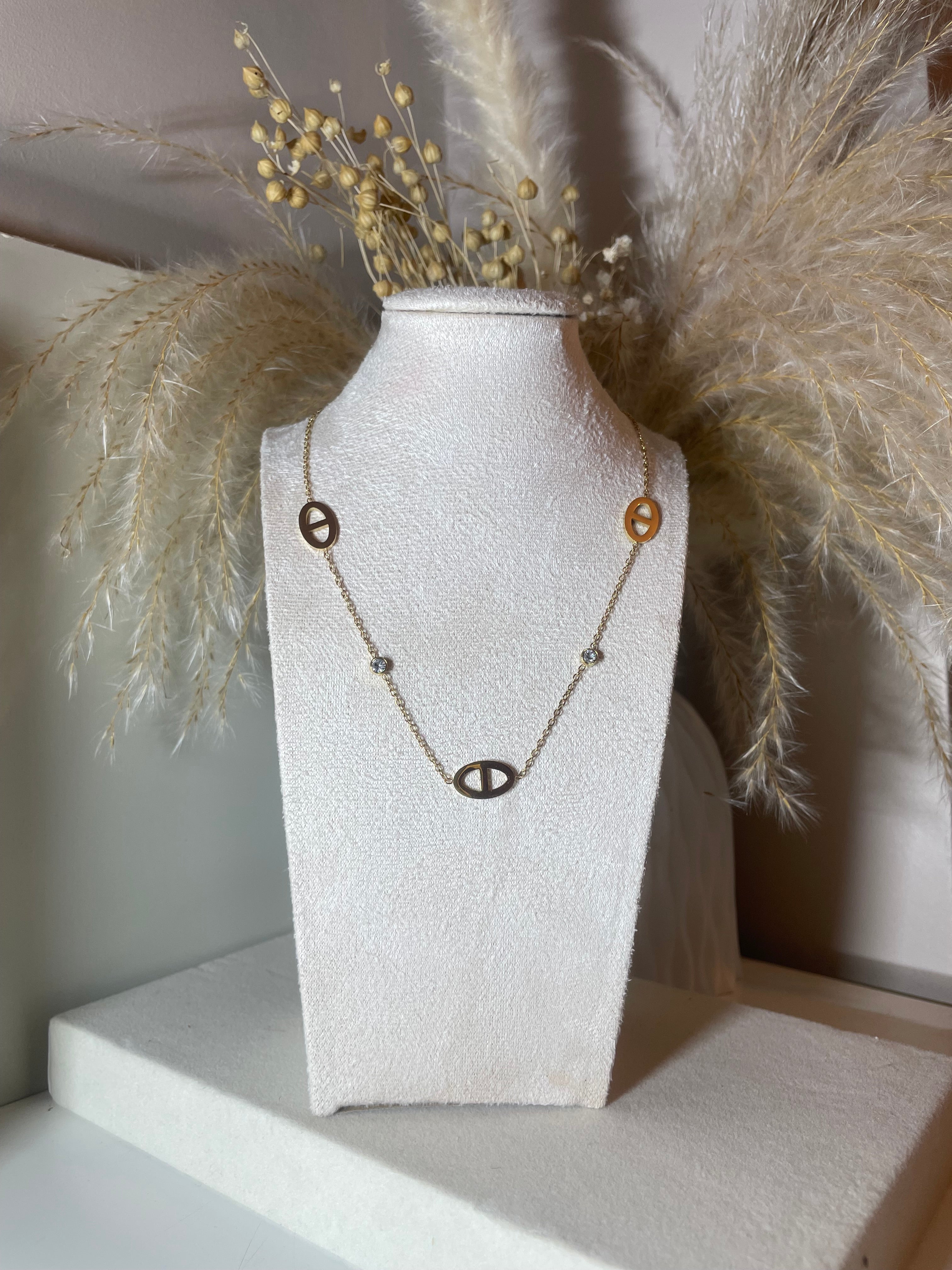Collier Clara
